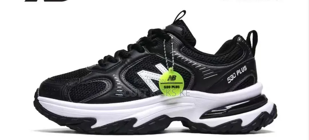 New Balance 530 Plus Sneakers