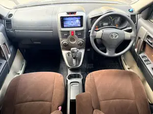 Toyota Rush 2015 Brown