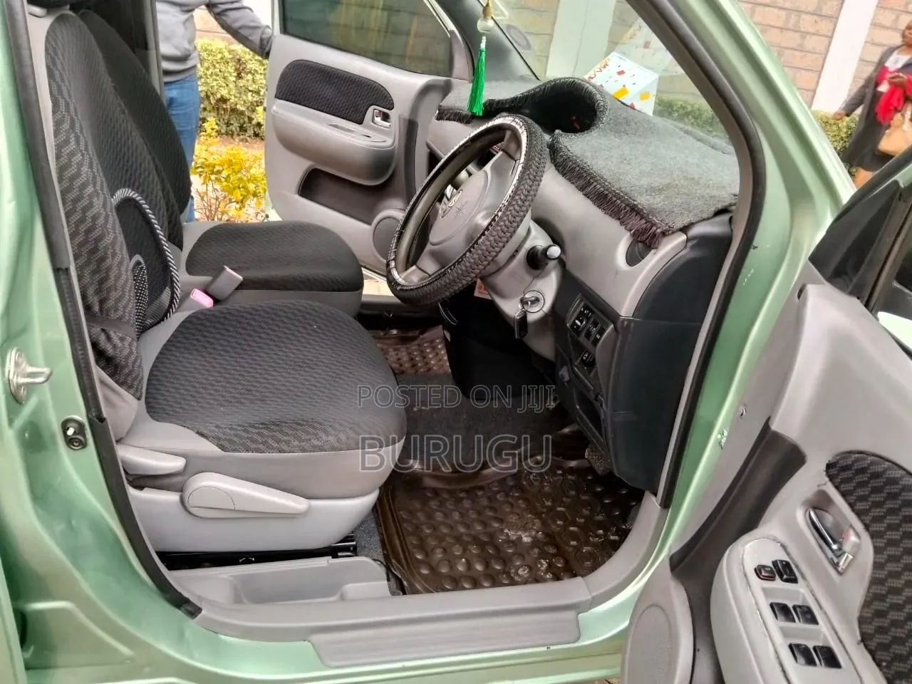 Toyota Sienta 2012 Green