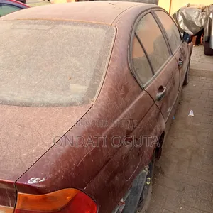 BMW 318i 2002 Red