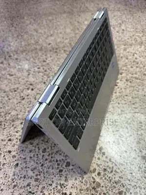 Laptop HP EliteBook 1040 G8 32GB Intel Core i7 SSHD (Hybrid) 512GB