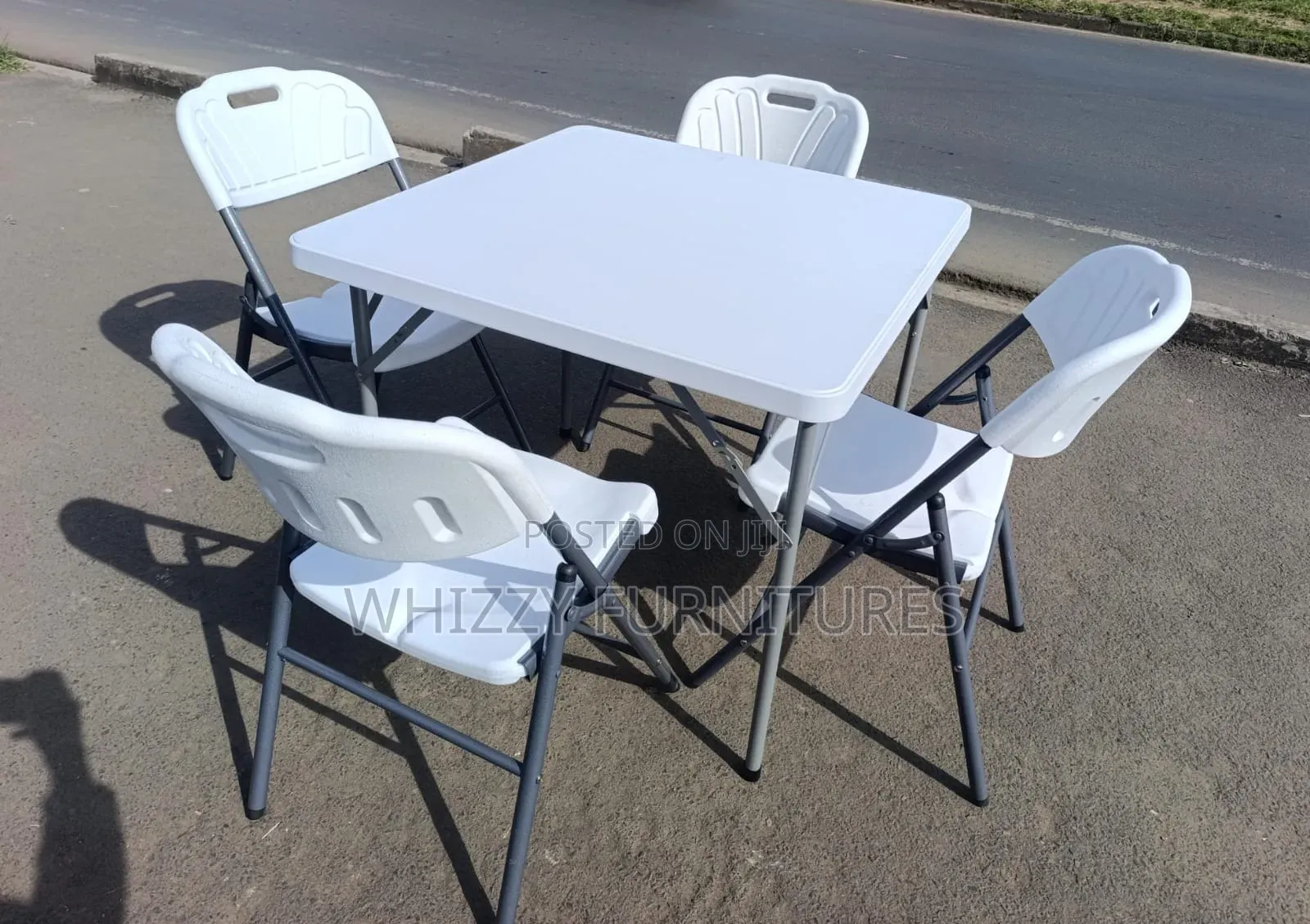 White Foldable Plastic Table