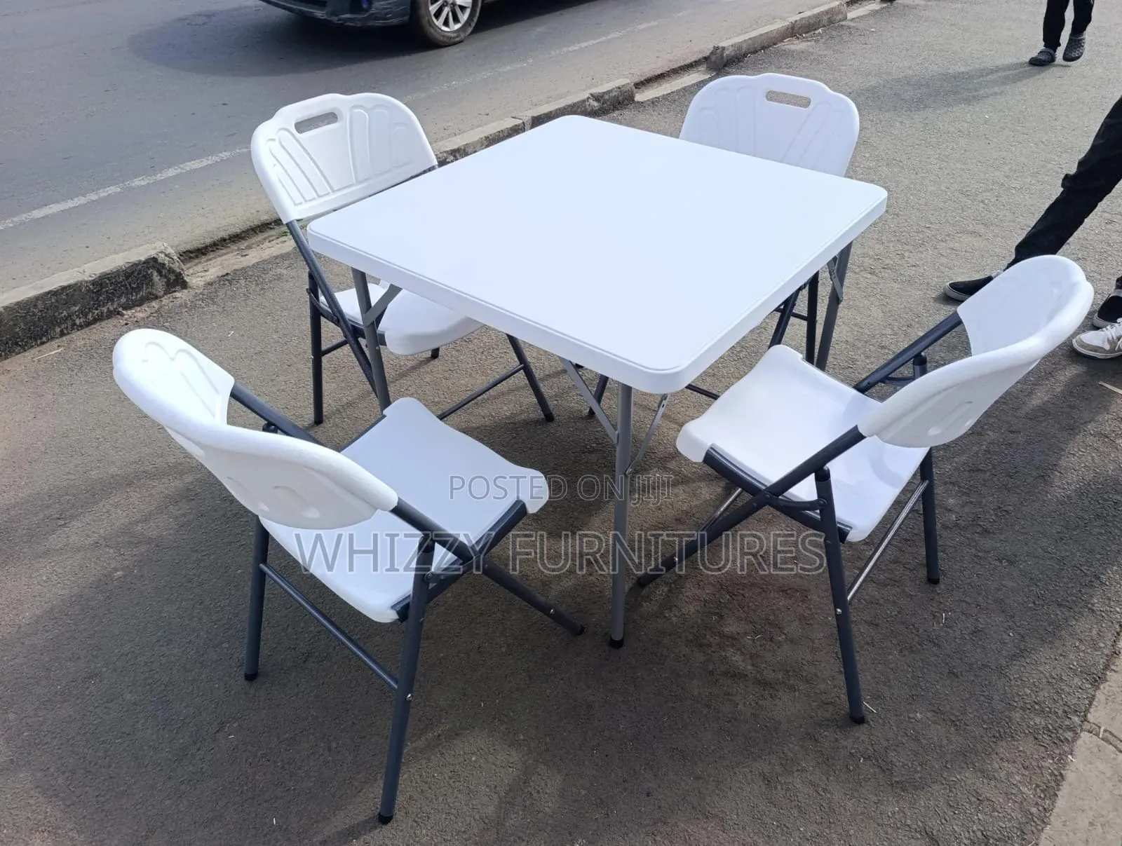 White Foldable Plastic Table