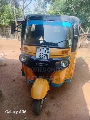 Bajaj Boxer BM100KS 2021 Yellow