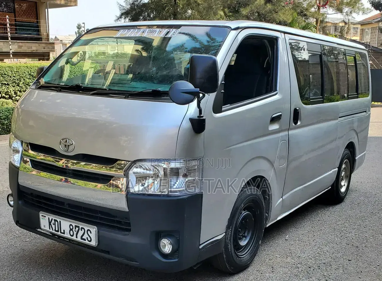 Toyota HiAce 2015 Silver