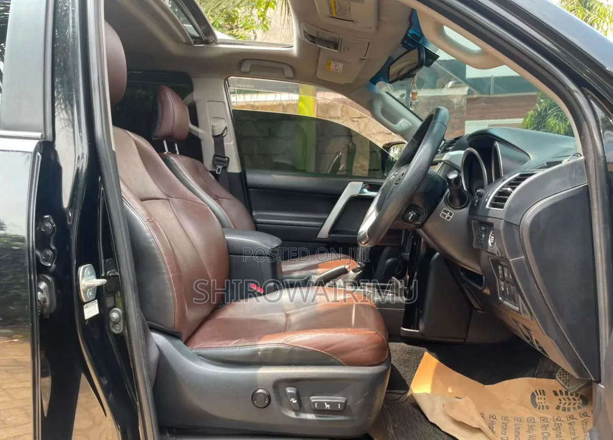 Toyota Land Cruiser Prado 2017 Black