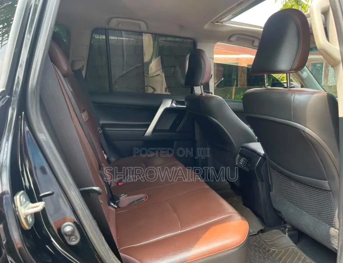 Toyota Land Cruiser Prado 2017 Black