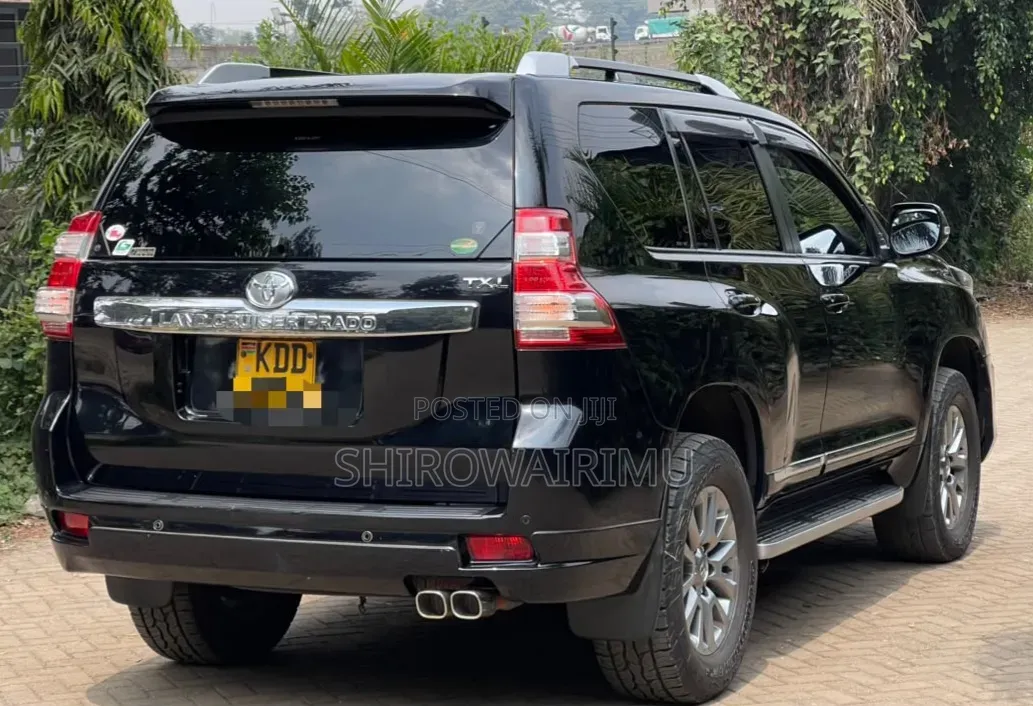 Toyota Land Cruiser Prado 2017 Black