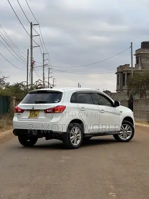 Mitsubishi RVR 2014 White