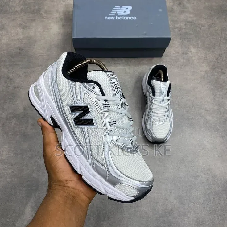 New Balance 740 Silver Sneakers