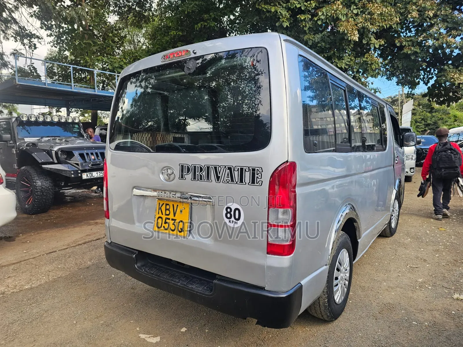 Toyota HiAce 2010 Silver