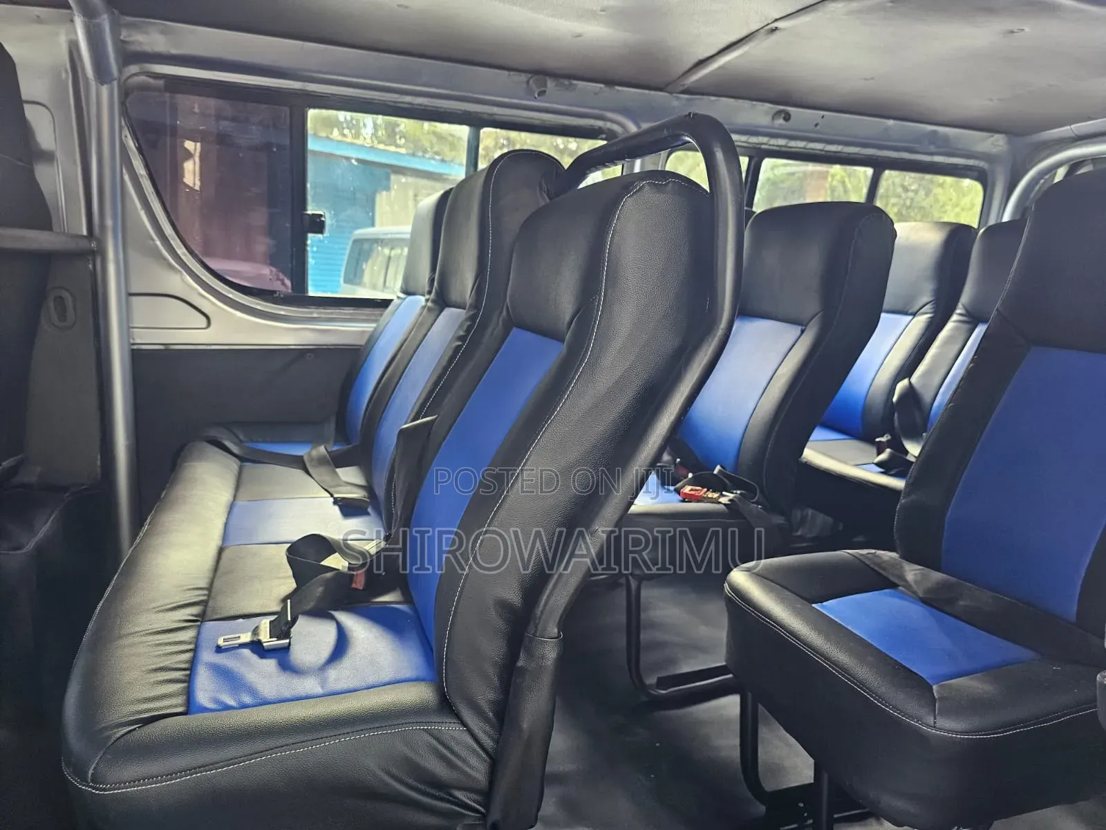 Toyota HiAce 2010 Silver