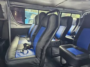 Toyota HiAce 2010 Silver