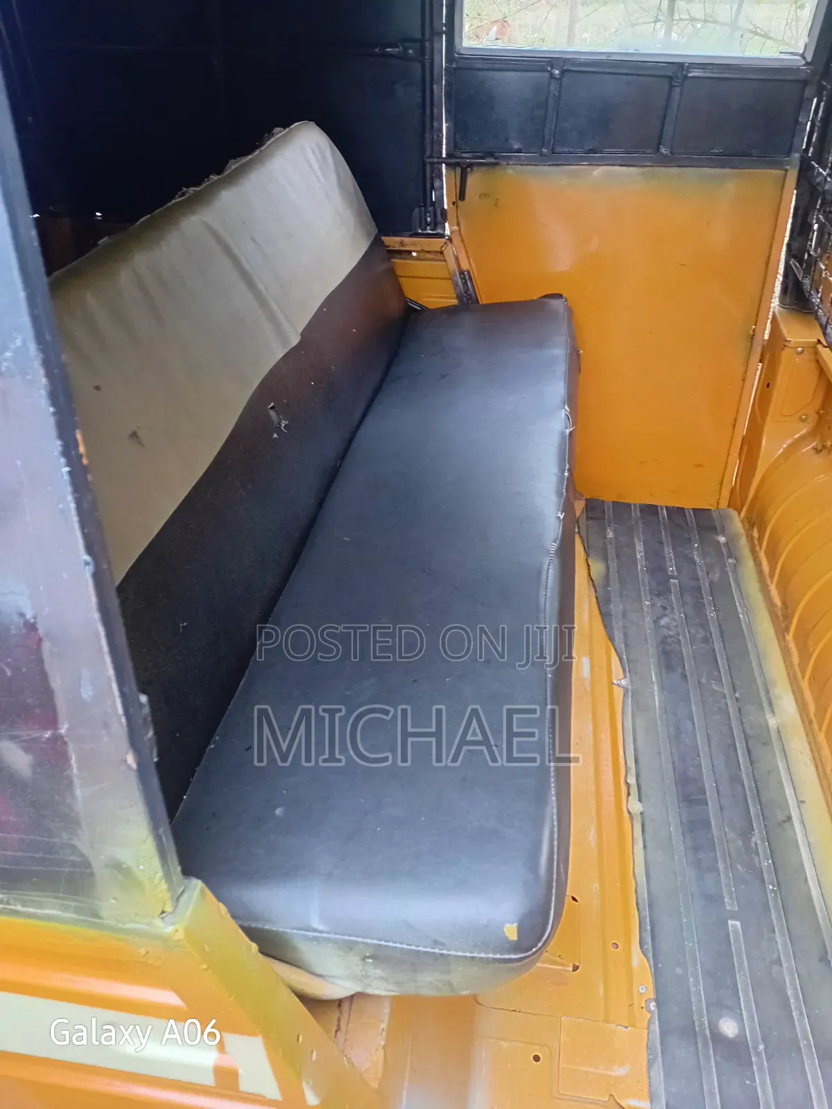 Bajaj Boxer BM100KS 2021 Yellow