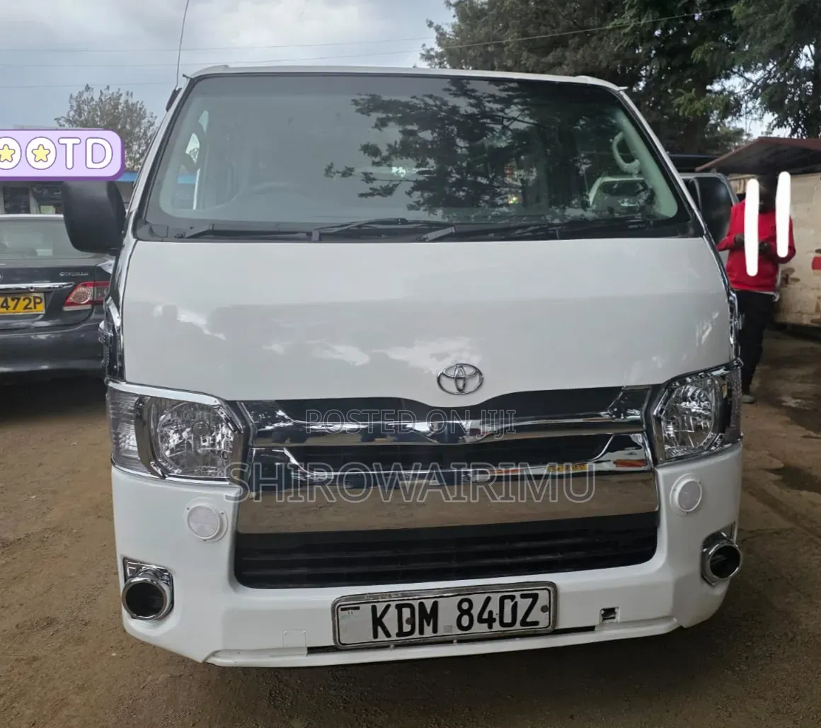 Toyota HiAce 2016 White