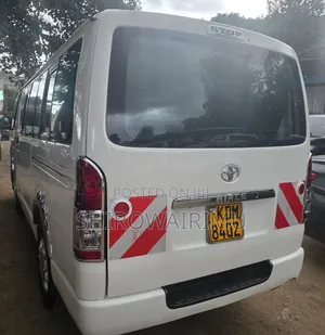 Toyota HiAce 2016 White