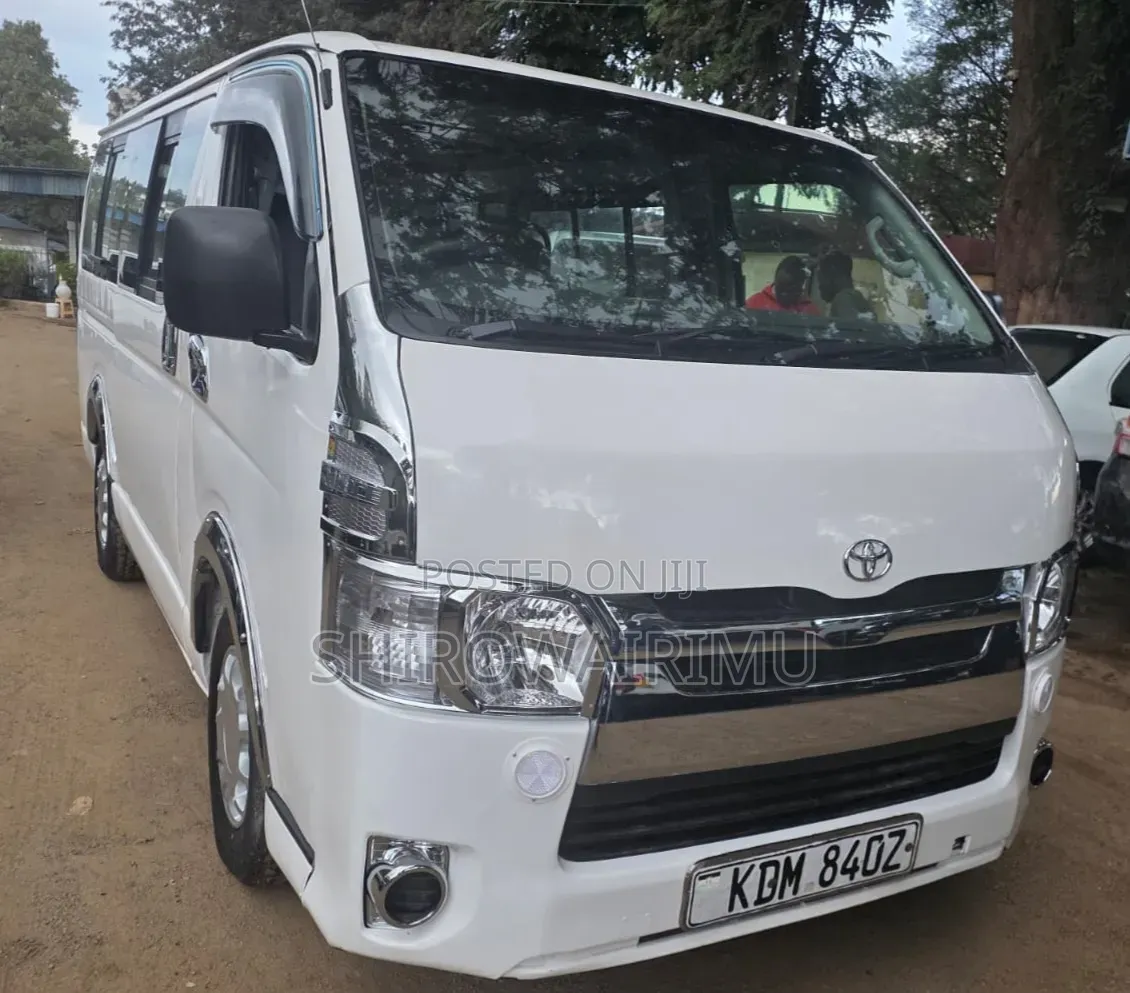 Toyota HiAce 2016 White