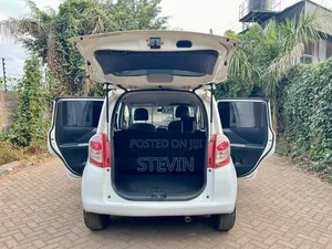 Toyota Ractis 2010 White