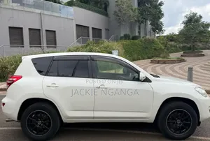 Toyota RAV4 2012 White