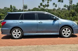 Nissan Wingroad 2015 Blue