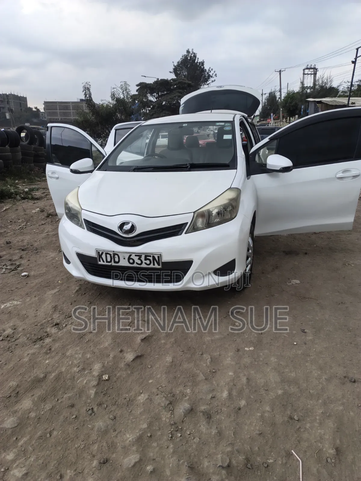 Toyota Vitz 2014 White