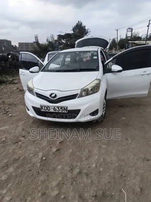 Toyota Vitz 2014 White