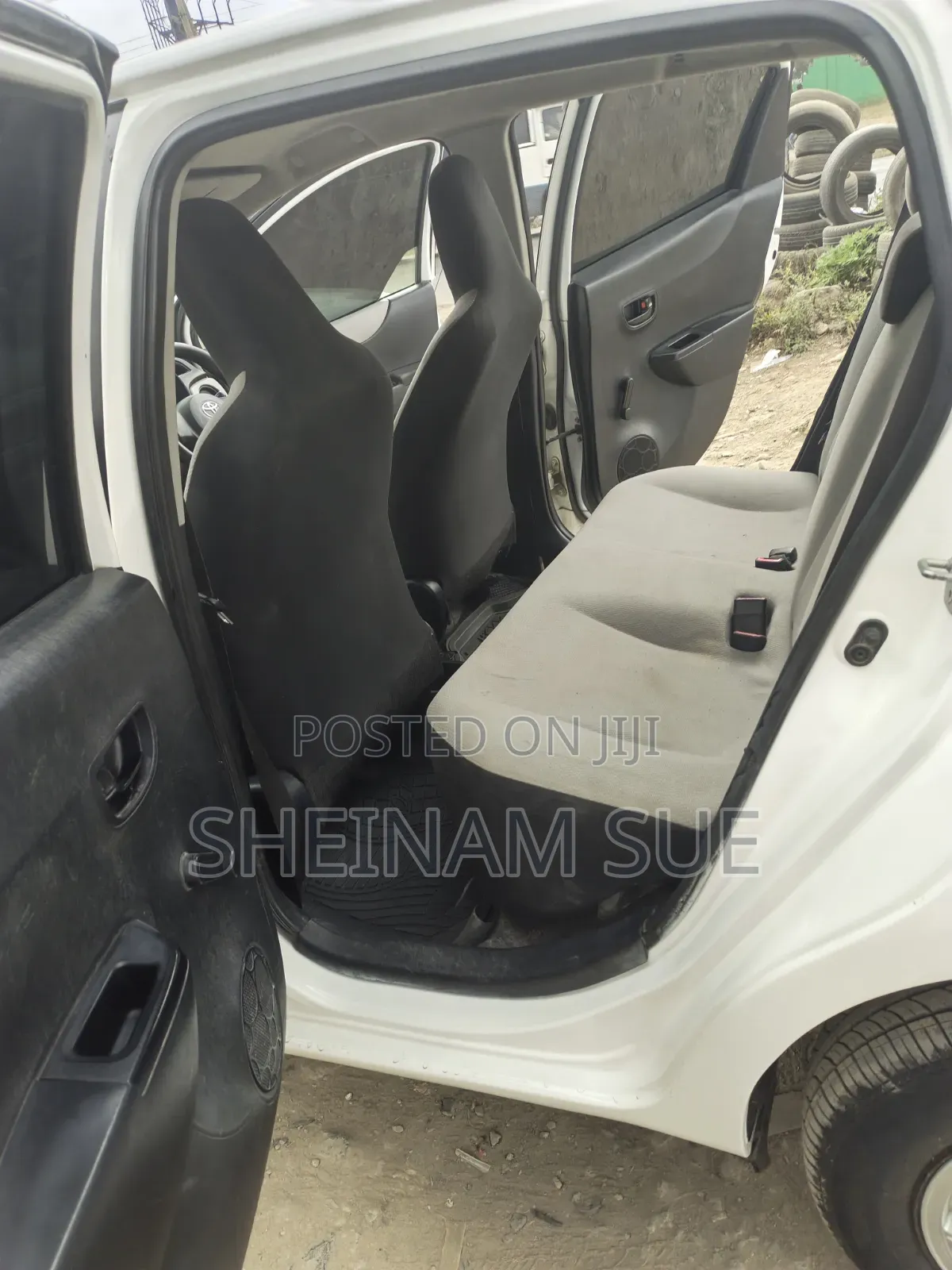 Toyota Vitz 2014 White
