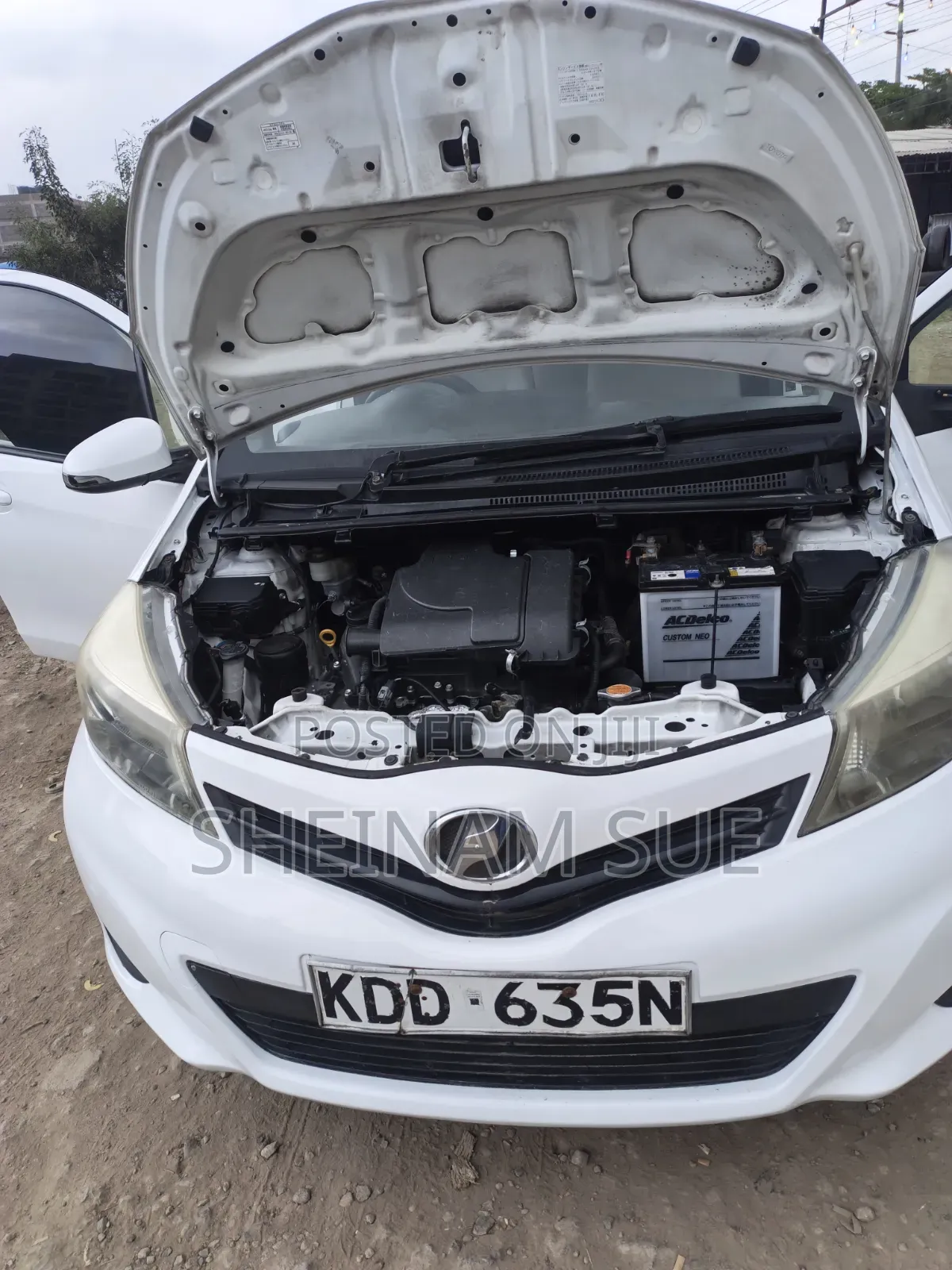 Toyota Vitz 2014 White