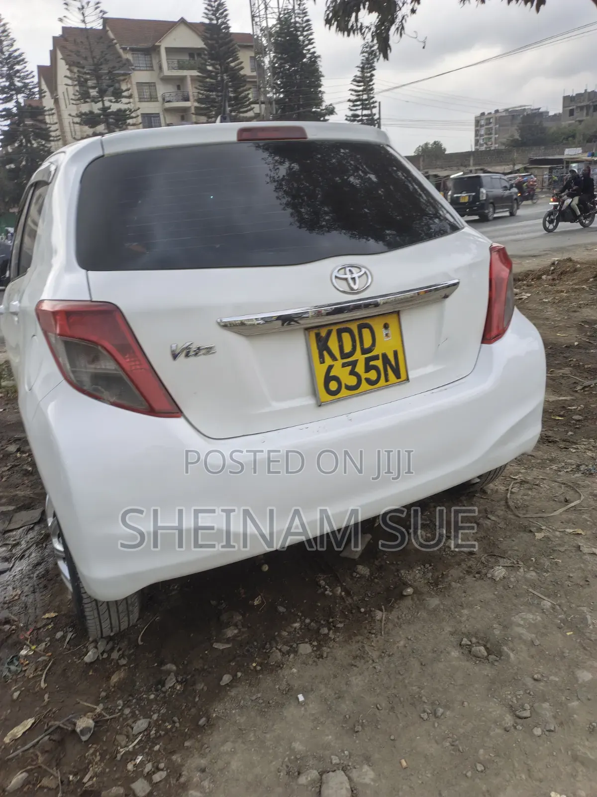 Toyota Vitz 2014 White