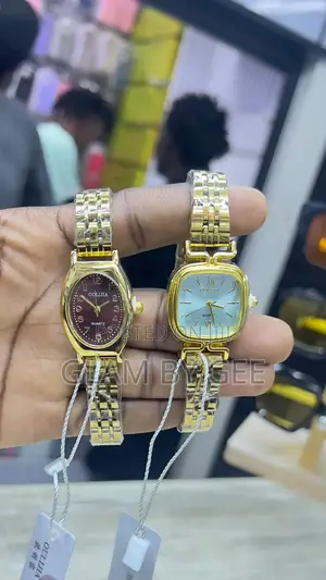 Elegant Luxury Wrist Watch – Stylish & Durable for Men/Women