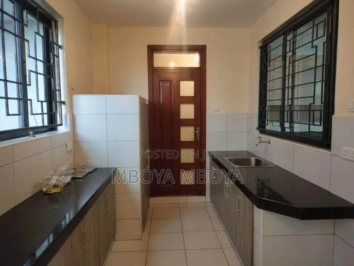 3bdrm Apartment in Parklands for rent