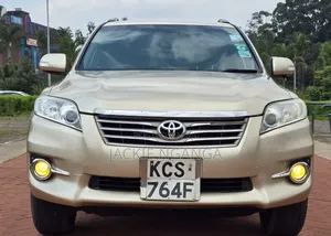 Toyota Vanguard 2011 Gold