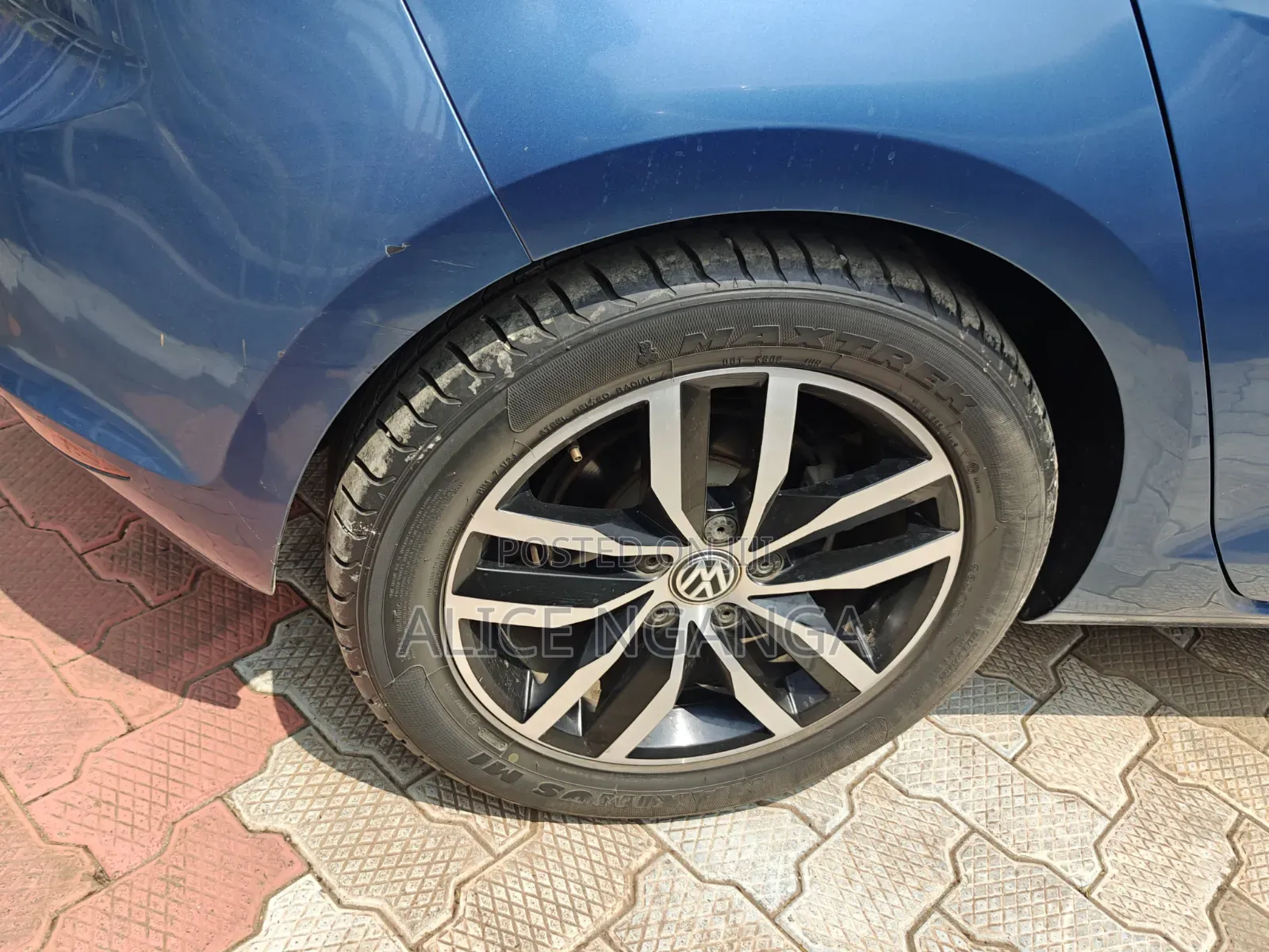 Volkswagen Golf 2014 Blue