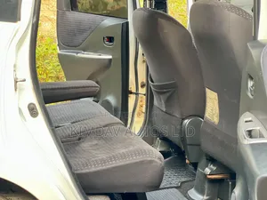 Toyota Ractis 2009 White