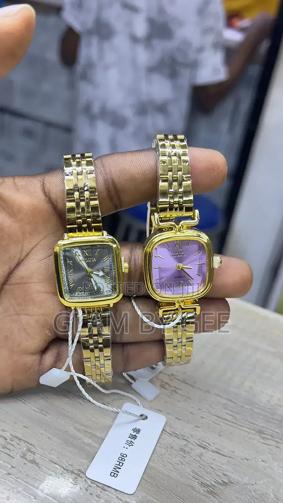 Elegant Luxury Wrist Watch – Stylish & Durable for Men/Women