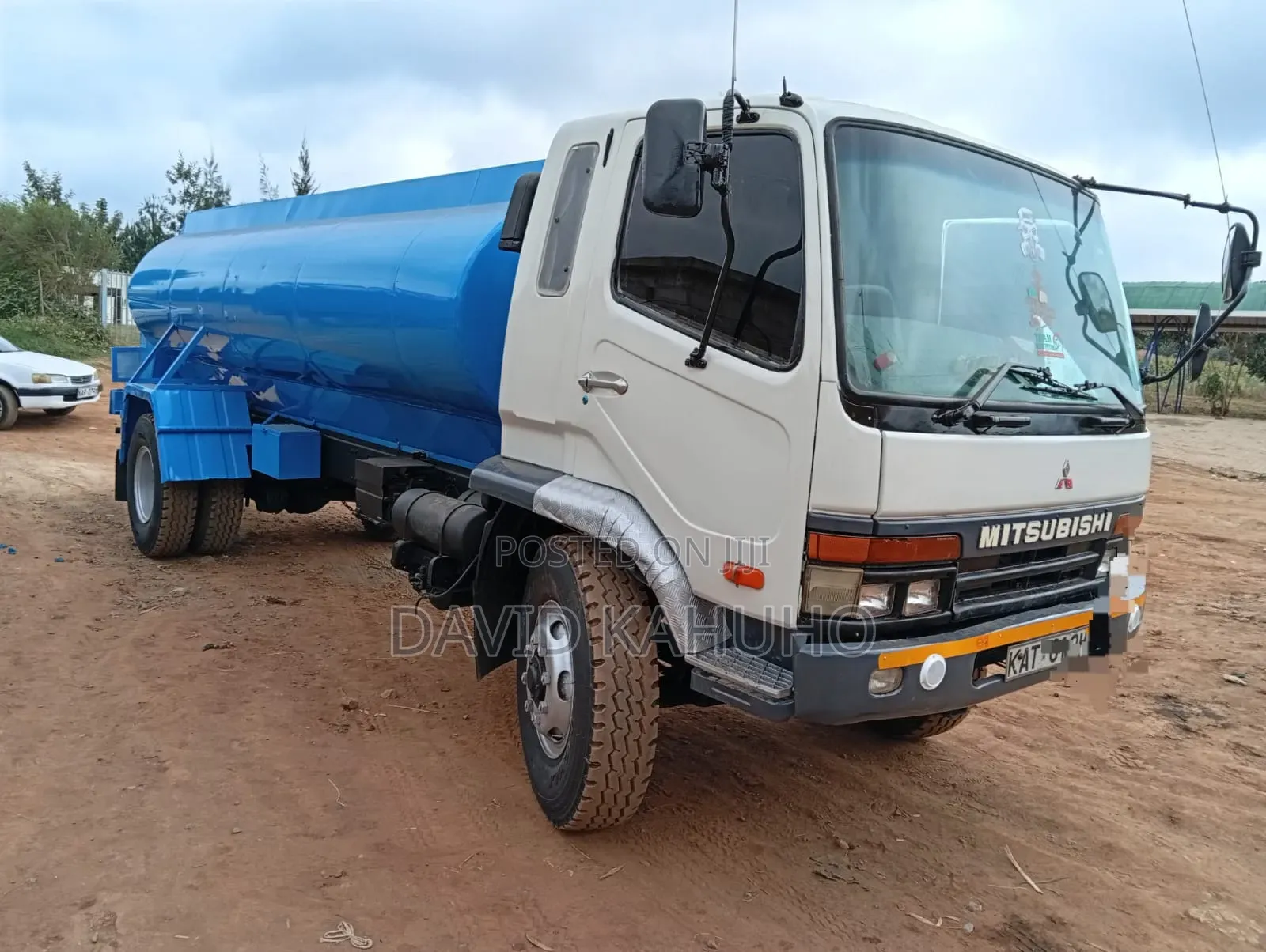 Mitsubishi Fuso Kifaru Water Bowser