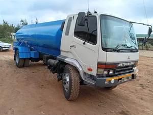 Mitsubishi Fuso Kifaru Water Bowser