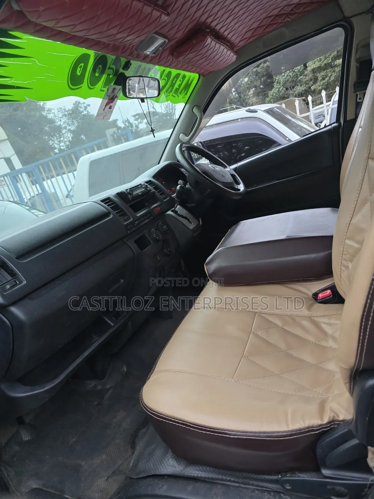 Toyota HiAce 2015 White
