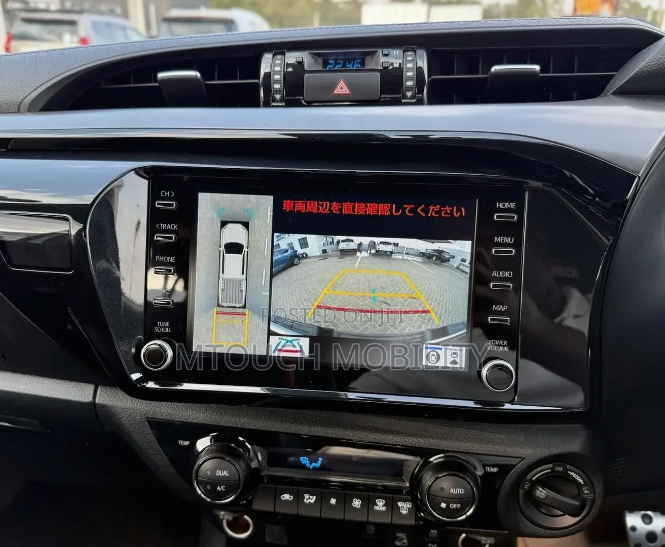 Toyota Hilux 2021 White