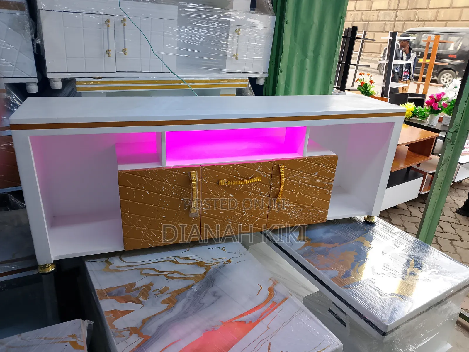 5fts Sprayed TV Stand With Light