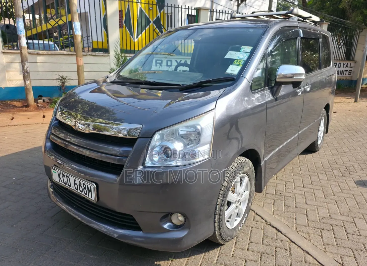 Toyota Noah 2008 Gray