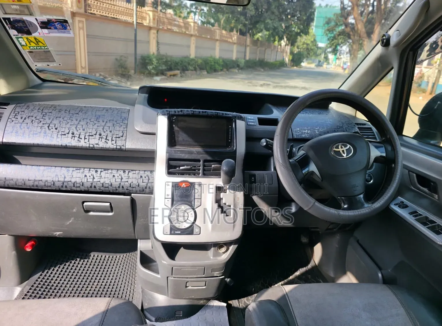 Toyota Noah 2008 Gray