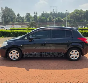 Nissan Tiida 2009 Black