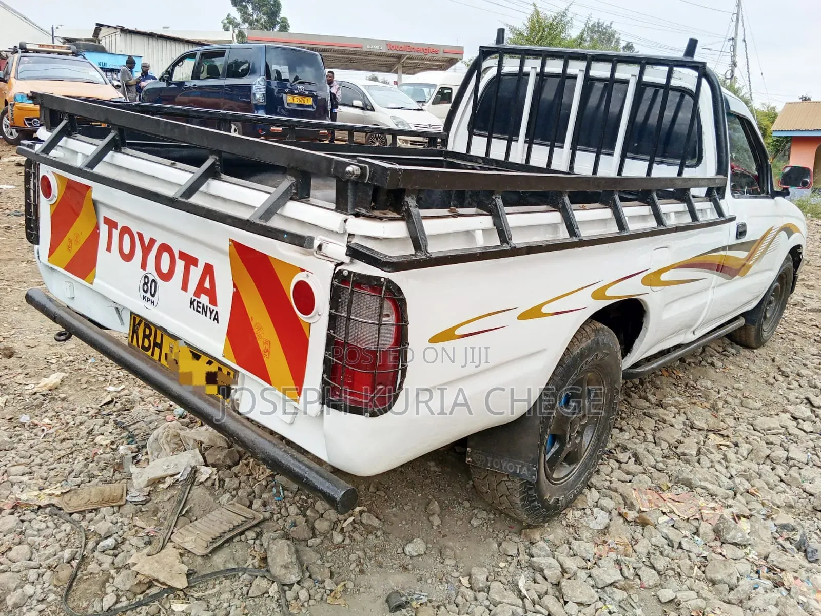 Toyota Hilux 1999 White