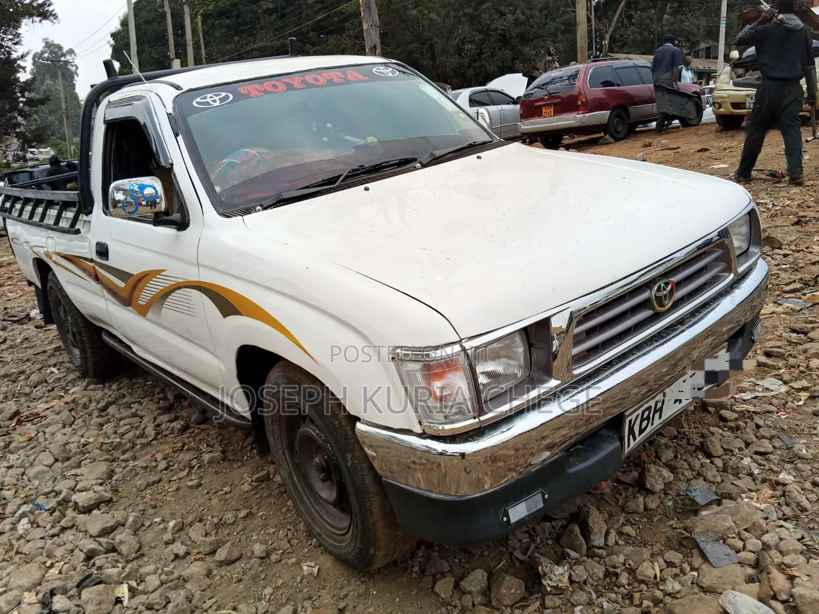 Toyota Hilux 1999 White