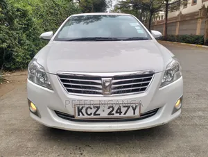 Toyota Premio 2013 Off white