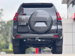 Toyota Land Cruiser Prado 2019 Gray