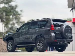 Toyota Land Cruiser Prado 2019 Gray