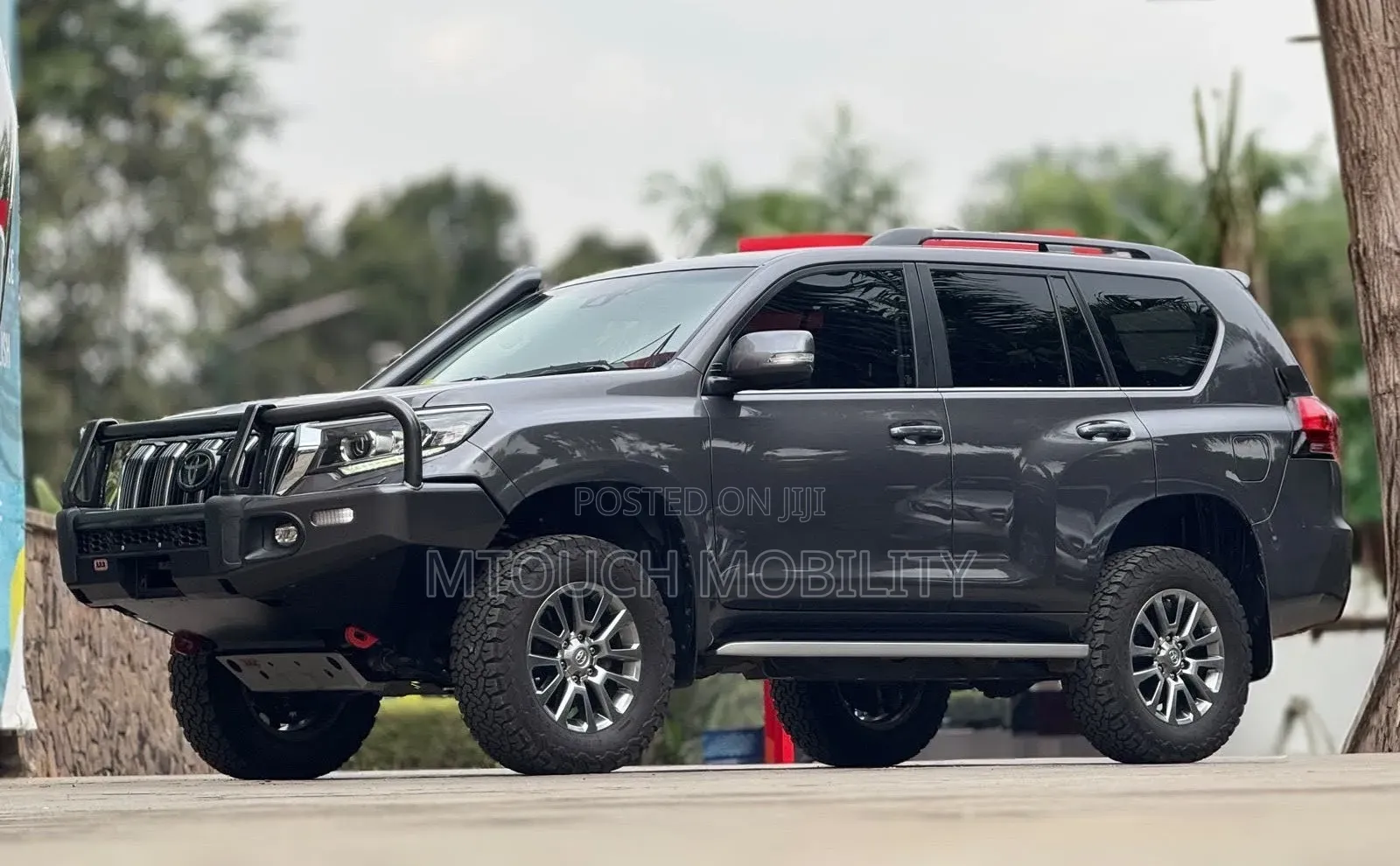 Toyota Land Cruiser Prado 2019 Gray