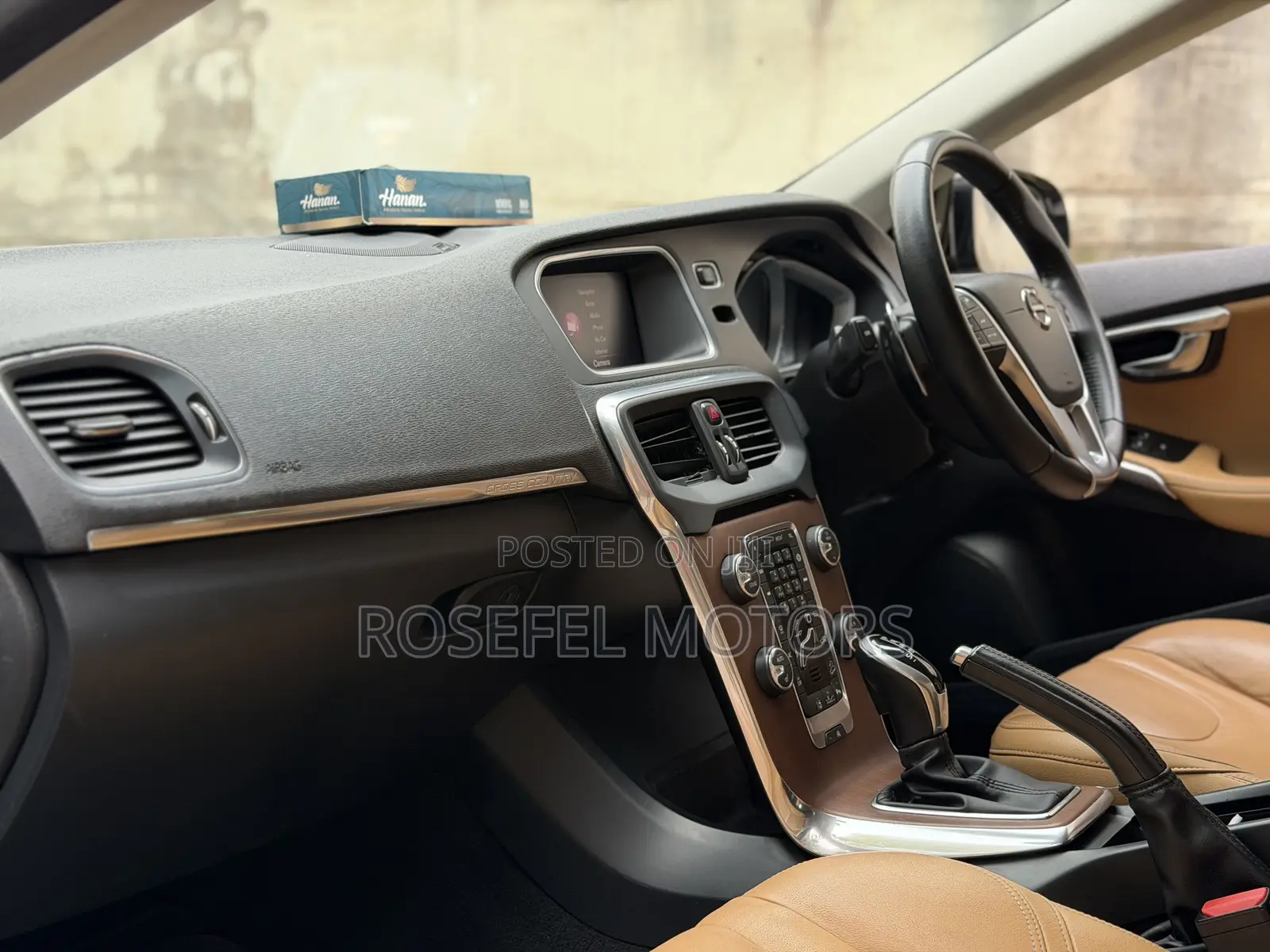 Volvo V40 2017 Gold